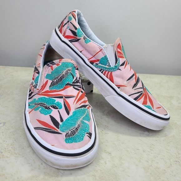 Vans Shoes - Vans Slip On Tropical Print M4.5W6